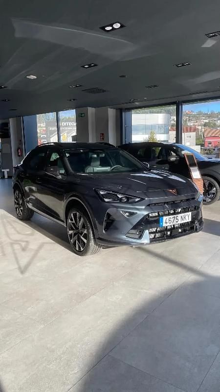 Uusi Cupra Formentor 150 HP (110 kW) 2026 Harmaa Katumaasturi