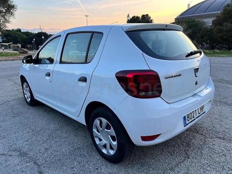 Usado Dacia Sandero Essentiel 73 CV (53 kW) 2020 Blanco Berlina