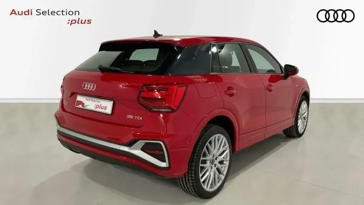 Usado Audi Q2 S-Line 150 CV (110 kW) 2023 Rojo SUV