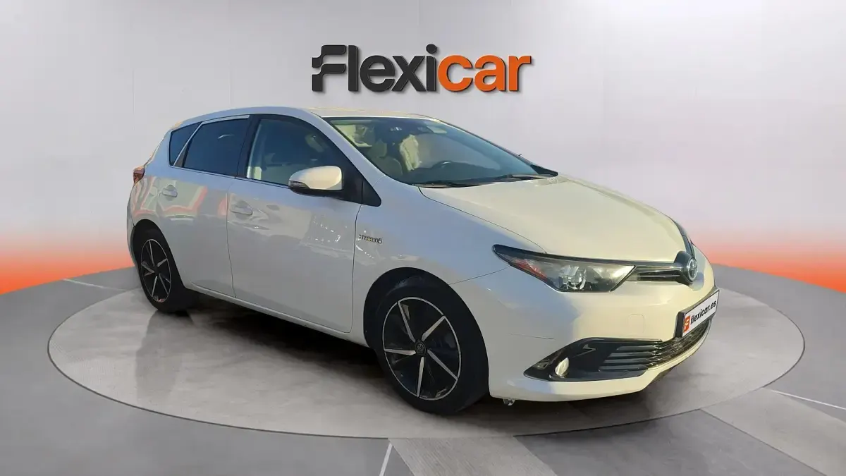 Usado Toyota Auris Hybrid Active 136 CV (100 kW) 2018 Berlina
