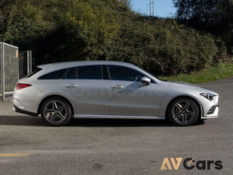 Usado Mercedes CLA200 Shooting Brake 163 CV (119 kW) 2022 Gris / plata Familiar