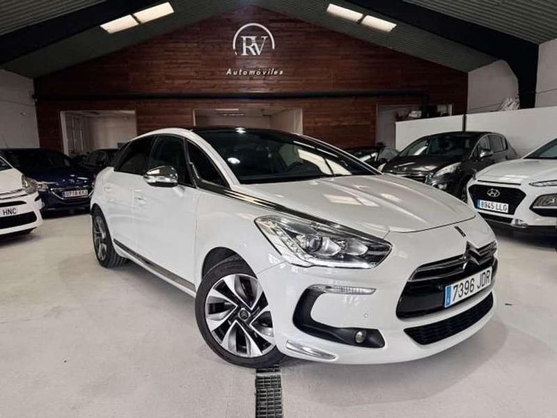 Usado Citroën DS5 163 CV (119 kW) 2015 Blanco Utilitario