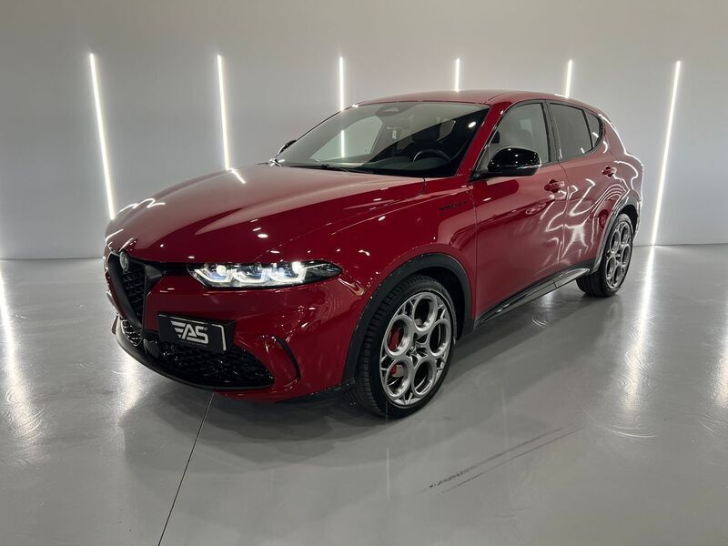 Rojo Usado 2023 Alfa Romeo Tonale Super SUV | 29.900 € (Un poco caro) - Imagen 1/4