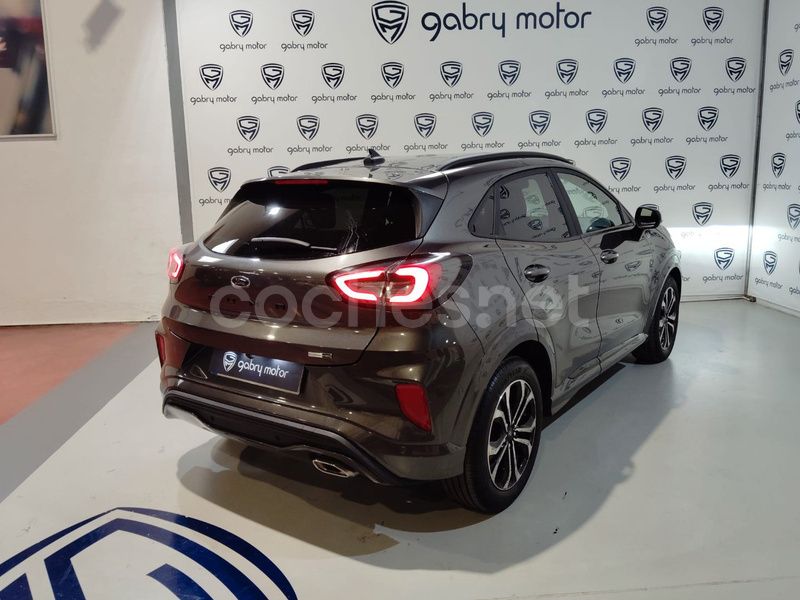 Usado Ford Puma ST-Line 125 CV (91 kW) 2022 Gris / plata SUV