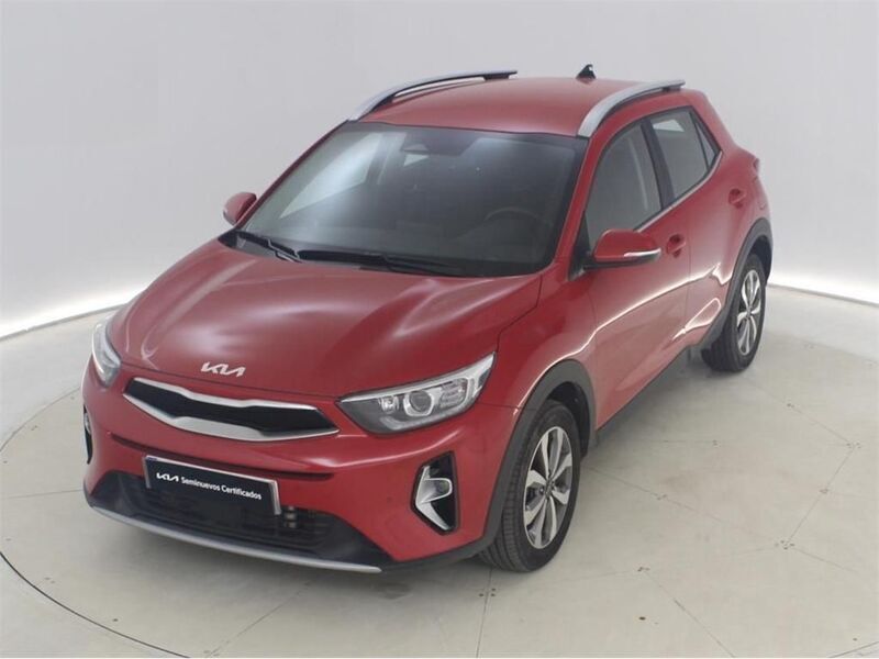 Rojo Usado 2024 Kia Stonic SUV | 20.995 € (Un poco caro) - Imagen 1/4