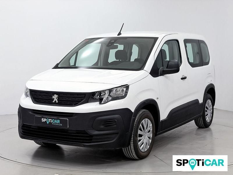 Usado Peugeot Rifter Active 100 CV (73 kW) 2021 Blanco Monovolumen