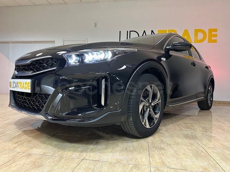 Usado Kia XCeed 100 CV (73 kW) 2024 Negro SUV