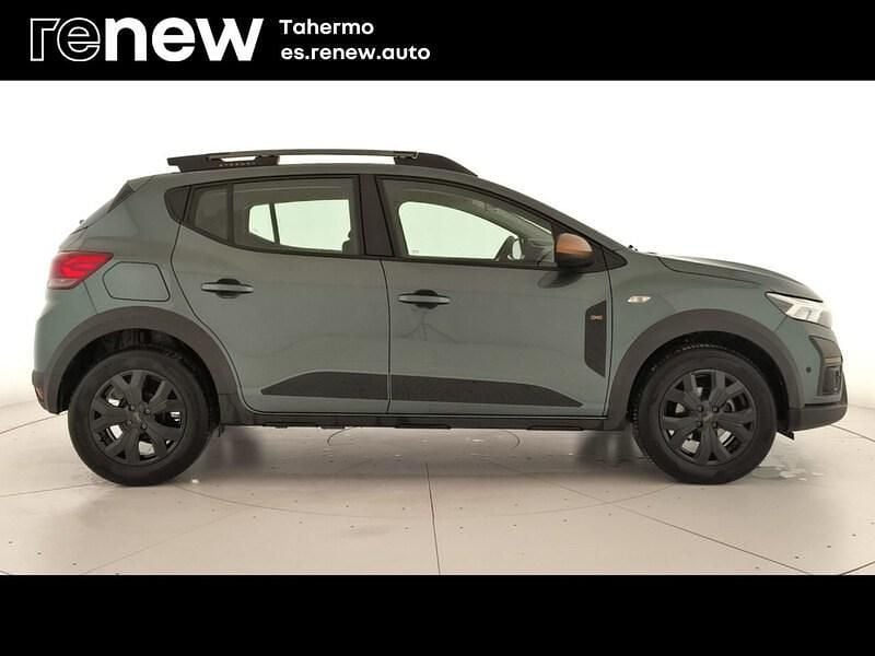 Usado Dacia Sandero Extreme 101 CV (74 kW) 2025 Verde Berlina