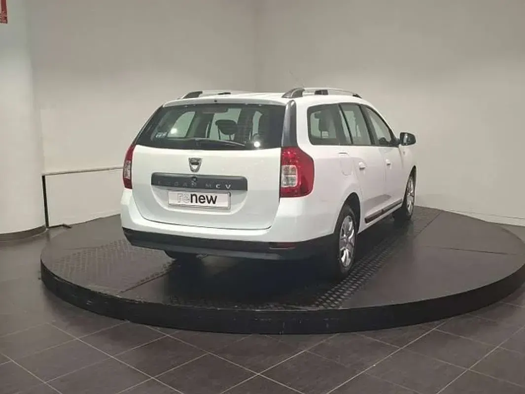 Usado Dacia Logan MCV Lauréate 90 CV (66 kW) 2017 Blanco Familiar