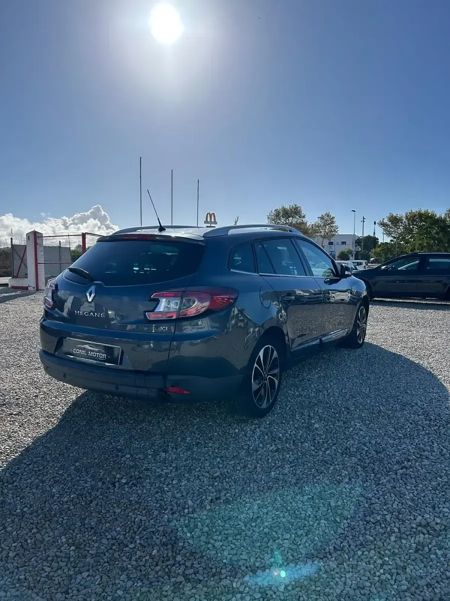Usado Renault Mégane Cabriolet Bose Edition 130 CV (95 kW) 2015 Gris Descapotable