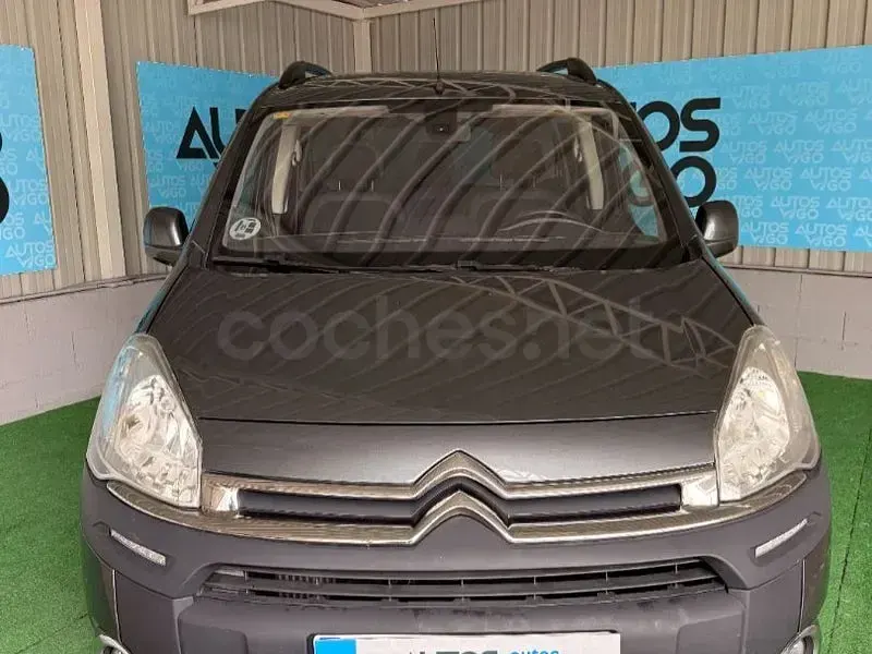 Usado Citroën Berlingo XTR 92 CV (67 kW) 2013 Gris / plata Monovolumen