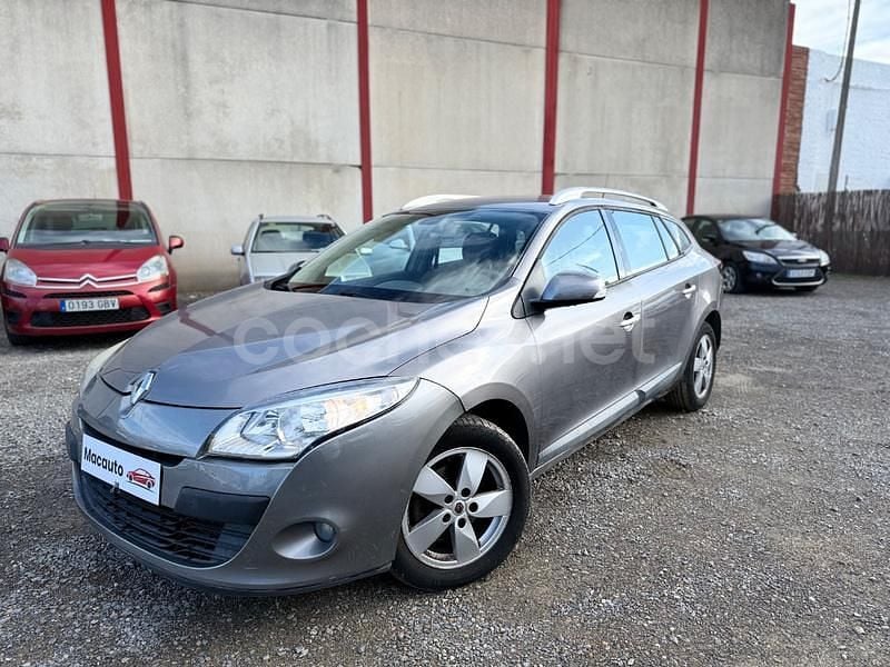 Beige Usado 2011 Renault Mégane GrandTour Dynamique Familiar | 6100 € (Precio justo) - Imagen 1/4