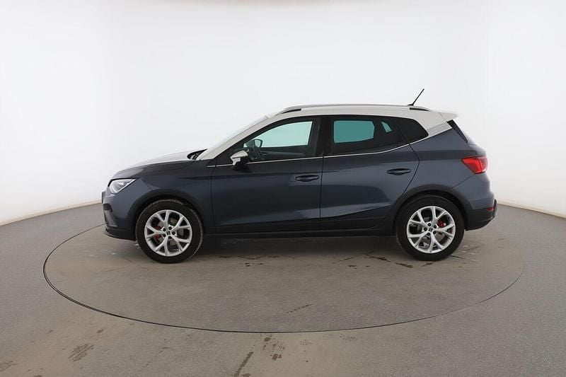 Usado Seat Arona FR 110 CV (80 kW) 2022 Gris SUV