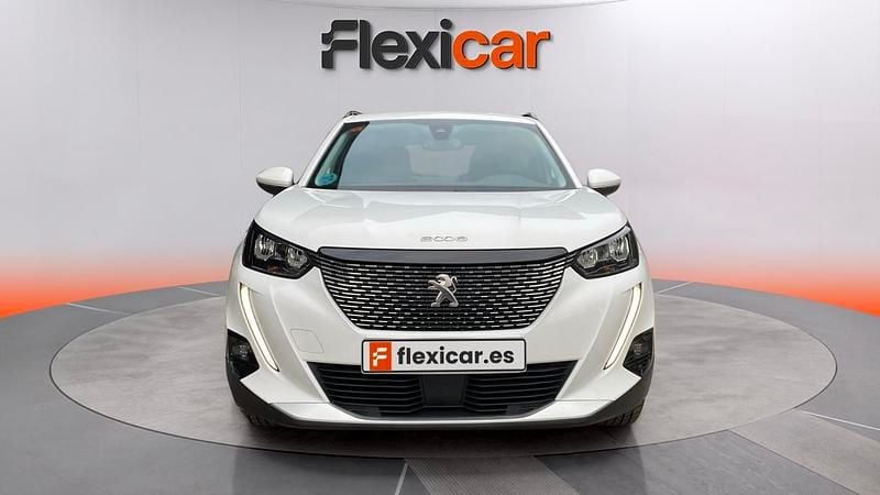 Usado Peugeot 2008 Active 110 CV (80 kW) 2021 Blanco SUV