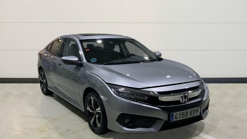 Usado Honda Civic Executive 120 CV (88 kW) 2018 Gris Utilitario