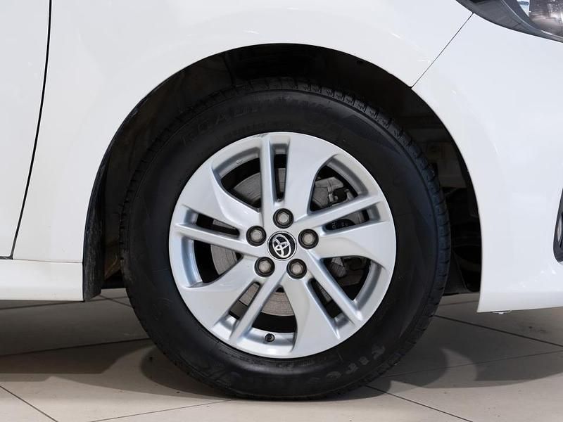 Usado Toyota Yaris Business Edition 116 CV (85 kW) 2022 Blanco Berlina