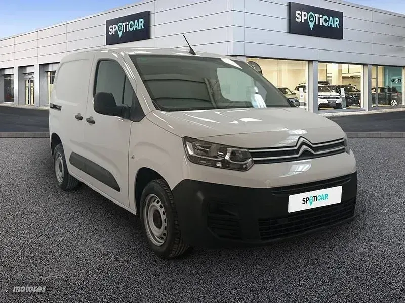 Usado Citroën Berlingo 102 CV (75 kW) 2022 Blanco Monovolumen