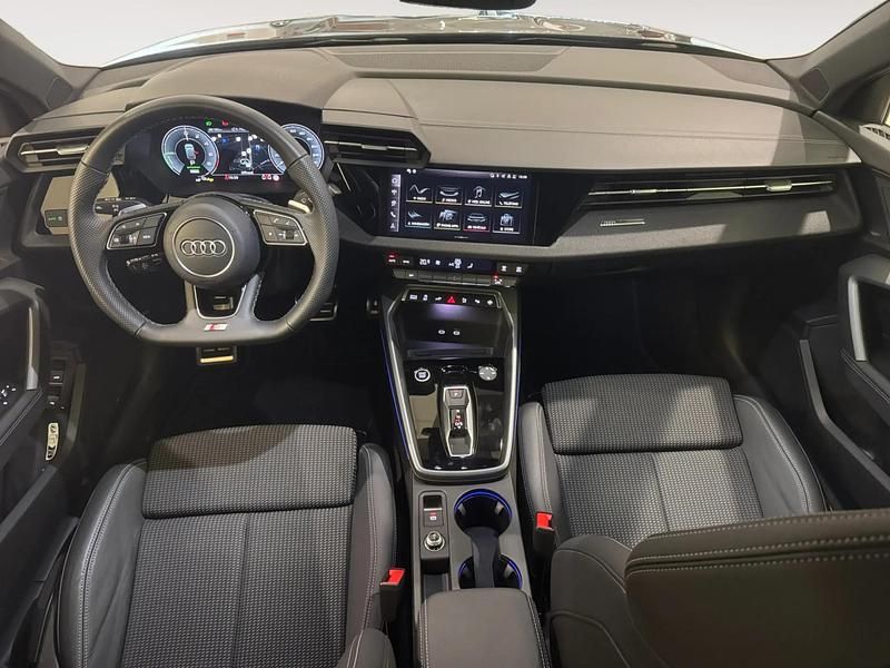 Usado Audi A3 Sportback e-tron S-Line 204 CV (150 kW) 2025 Negro Utilitario