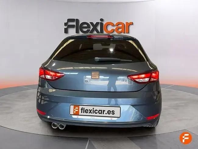 Usado Seat Leon Style 115 CV (84 kW) 2020 Gris