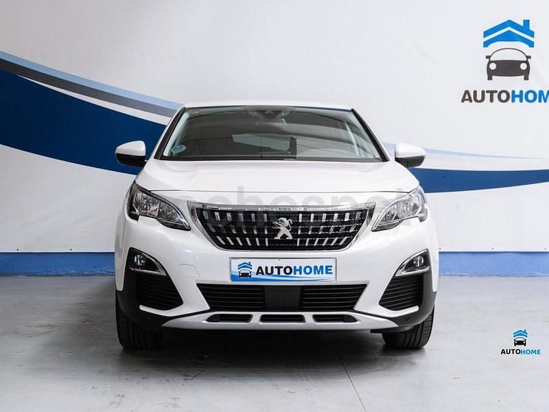 Usado Peugeot 3008 Allure 130 CV (95 kW) 2019 Blanco SUV