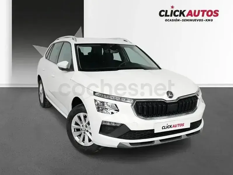 Usado Skoda Kamiq Selection 95 CV (69 kW) 2025 Blanco SUV
