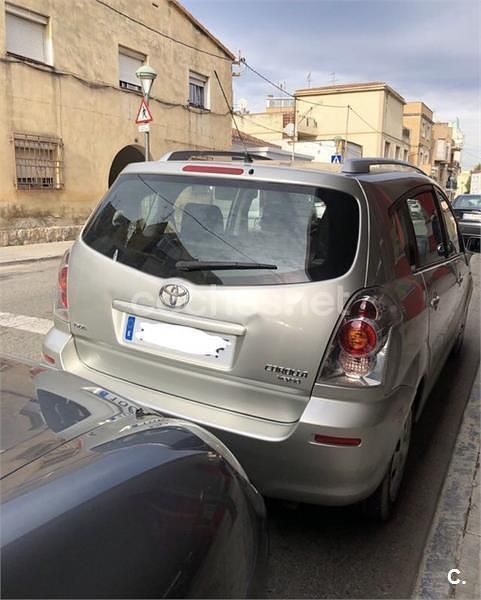 Usado Toyota Corolla Verso Sol 116 CV (85 kW) 2005 Beige Monovolumen