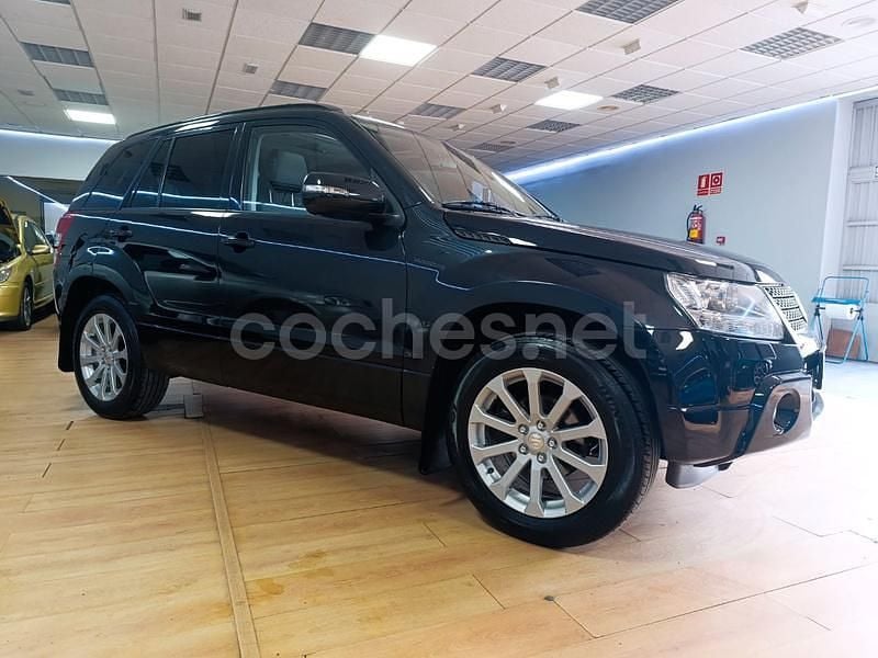 Negro Usado 2010 Suzuki Grand Vitara SUV | 16.500 € (Precio justo) - Imagen 1/4