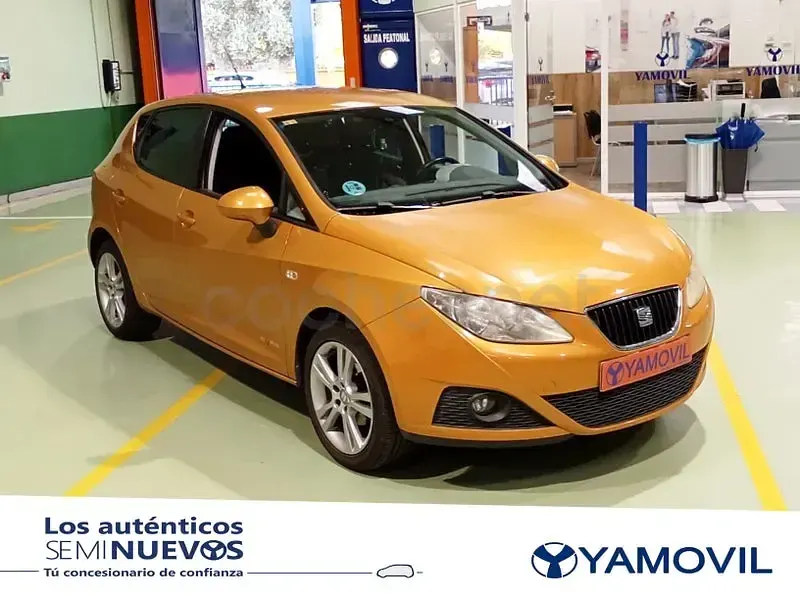 Usado Seat Ibiza Copa 85 CV (62 kW) 2012 Amarillo Berlina