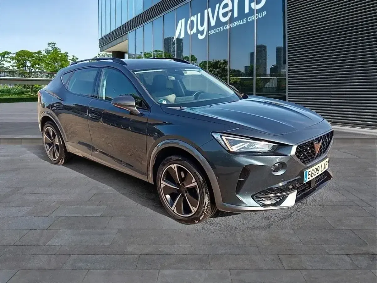 Usado Cupra Formentor 204 CV (150 kW) 2022 Gris / plata SUV