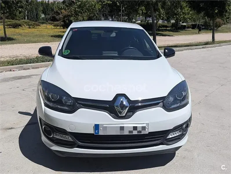 Usado Renault Mégane Intens 115 CV (84 kW) 2015 Blanco Berlina
