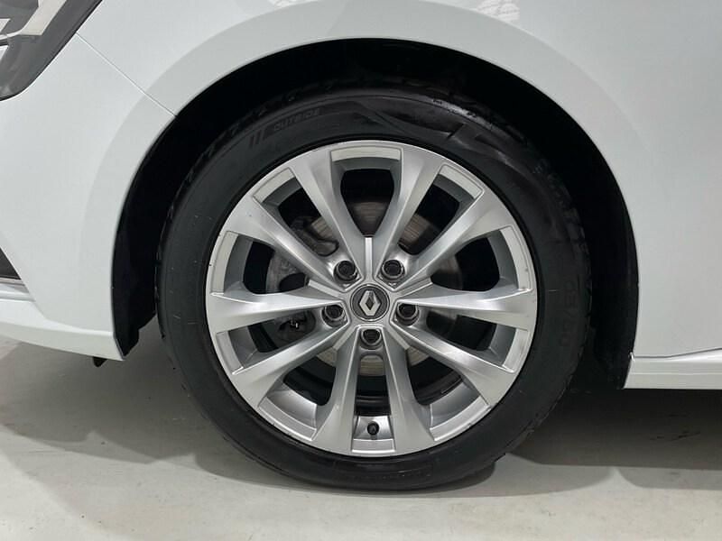 Usado Renault Mégane IV Zen 130 CV (95 kW) 2018 Blanco Berlina
