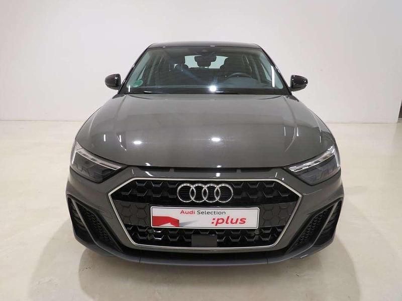 Usado Audi A1 Sportback 116 CV (85 kW) 2025 Gris Utilitario