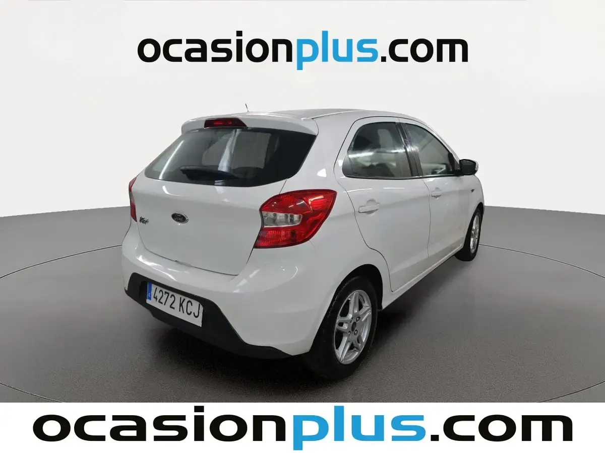 Usado Ford Ka Plus Ultimate 86 CV (63 kW) 2017 Blanco Utilitario