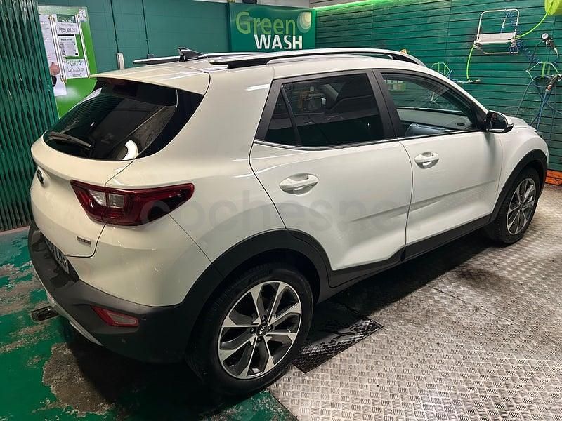 Usado Kia Stonic 100 CV (73 kW) 2020 Blanco SUV