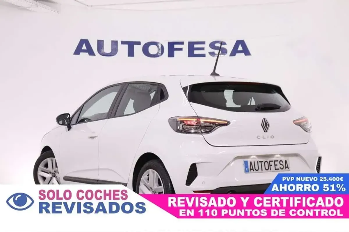 Używany Renault Clio V Evolution 65 KM (47 kW) 2023 Biały Sedan/Limuzyna