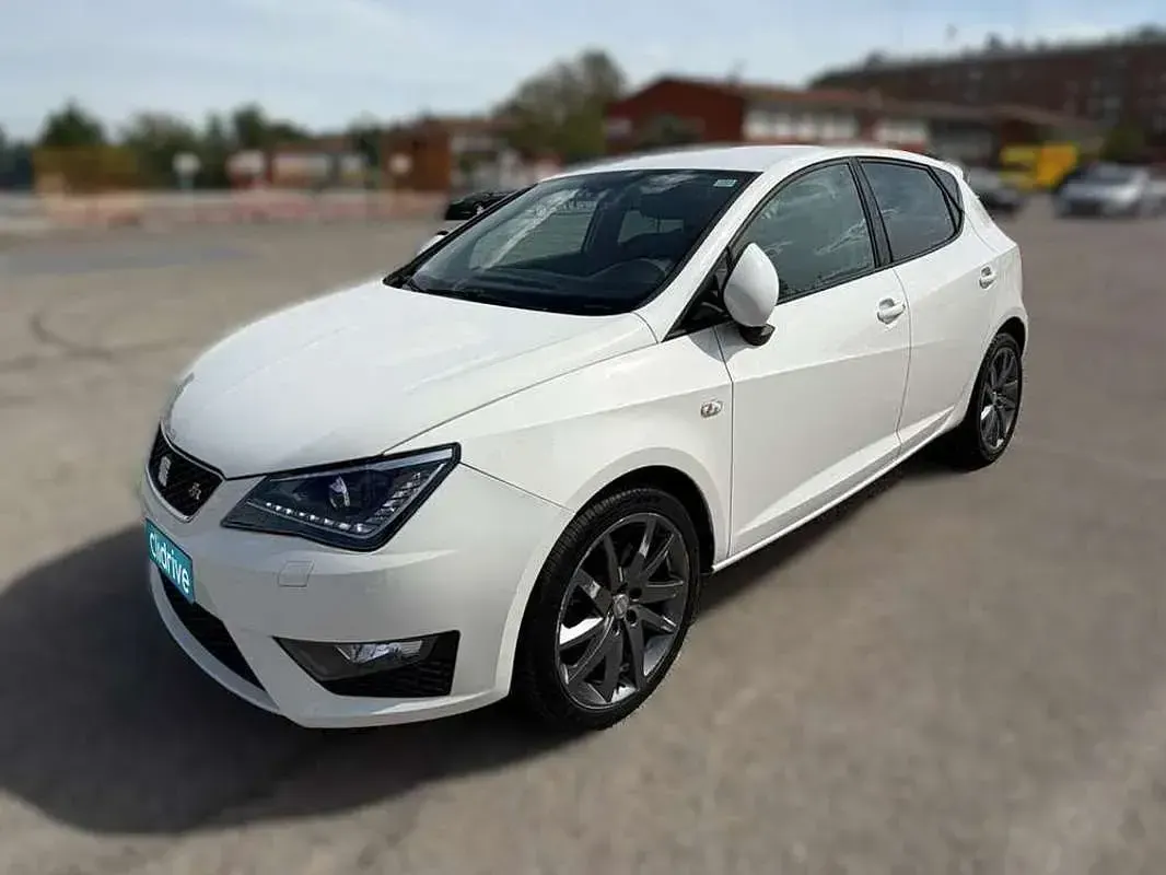 Usado Seat Ibiza FR 105 CV (77 kW) 2013 Blanco Berlina