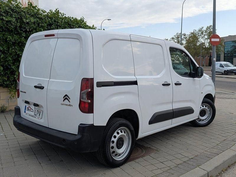 Usado Citroën Berlingo 100 CV (73 kW) 2021 Blanco Monovolumen