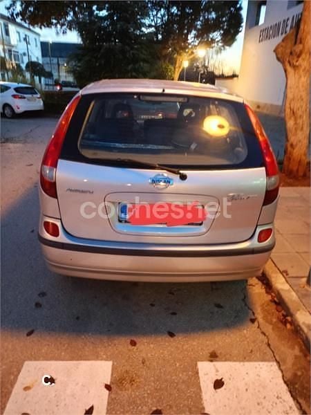 Gris / plata Usado 2004 Nissan Almera Tino Visia Monovolumen | 3000 € - Imagen 1/4