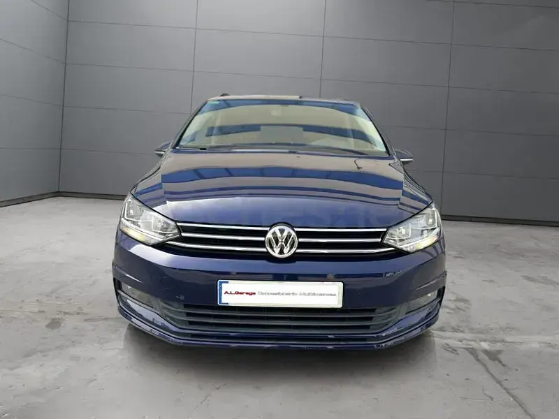 Usado VW Touran Advance 115 CV (84 kW) 2018 Azul Monovolumen