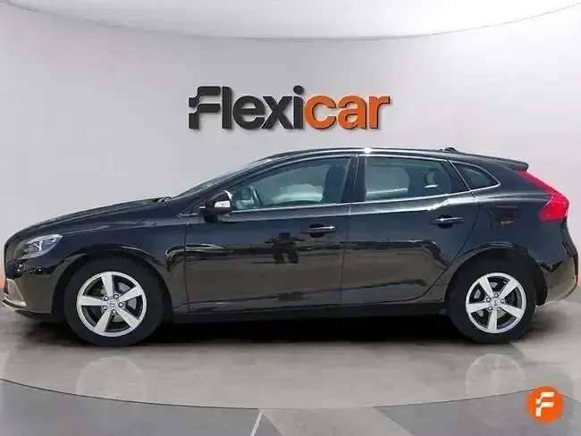 Usado Volvo V40 Inscription 120 CV (88 kW) 2018 Negro Berlina
