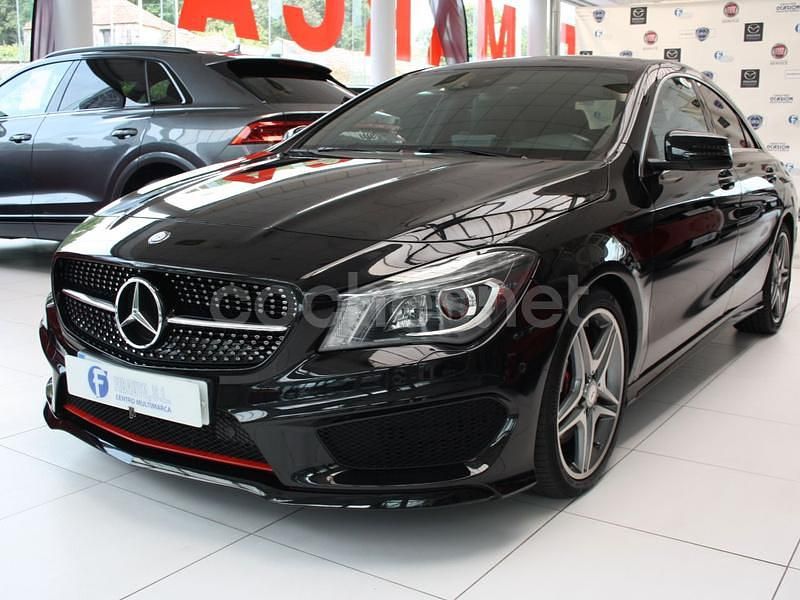 Usado Mercedes CLA220 AMG line 177 CV (130 kW) 2015 Negro Berlina