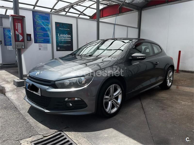 Usado VW Scirocco R-line 140 CV (102 kW) 2014 Gris / plata Coupe