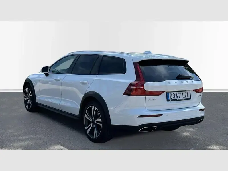 Usado Volvo V60 CC Pro 190 CV (139 kW) 2020 Blanco Familiar
