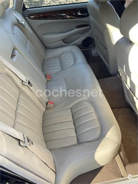 Usado Jaguar XJ Sovereign 290 CV (213 kW) 1999 Azul Berlina