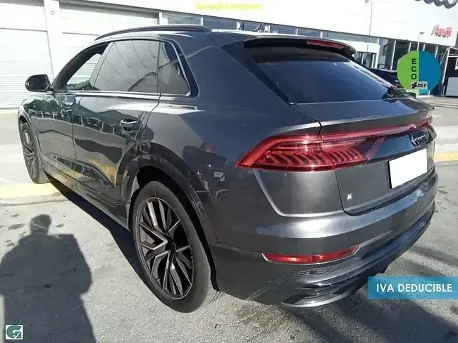 Usado Audi Q8 Ambiente 286 HP (210 kW) 2022 Cinzento SUV