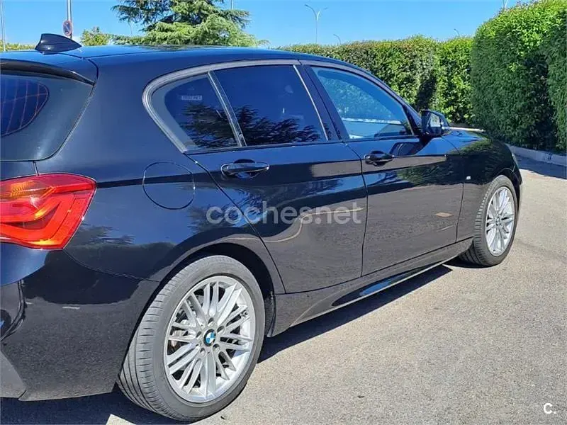 Usado BMW 118 Comfort Edition 150 CV (110 kW) 2018 Negro Utilitario