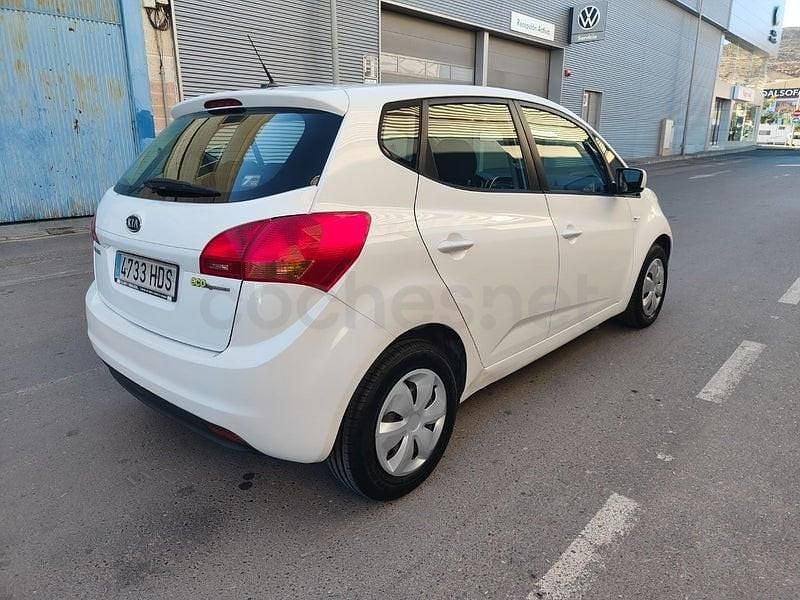 Usado Kia Venga 75 CV (55 kW) 2011 Blanco Utilitario