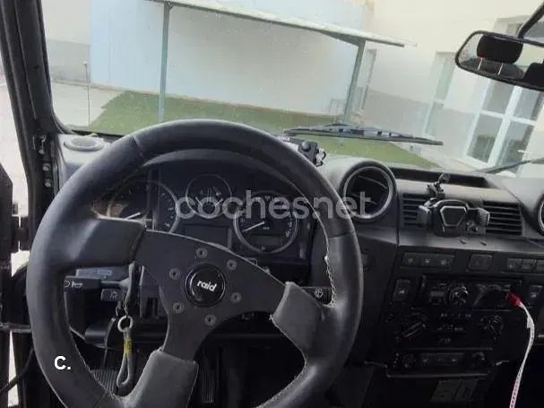 Usado Land Rover Defender SE 122 CV (89 kW) 2009 Gris / plata Familiar