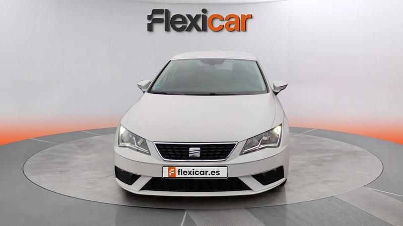 Begagnad Seat Leon Style 115 HK (84 kW) 2019 Vit Sedan