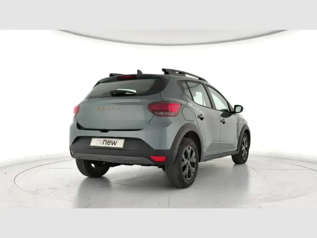 Usado Dacia Sandero Extreme 122 CV (89 kW) 2025 Verde Utilitario